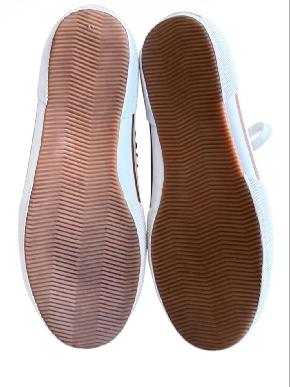 Michael Kors Medici women’s 8M studded lace up leather white & tan logo sneaker